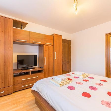 Casa David Villa Sacele Bagian luar foto