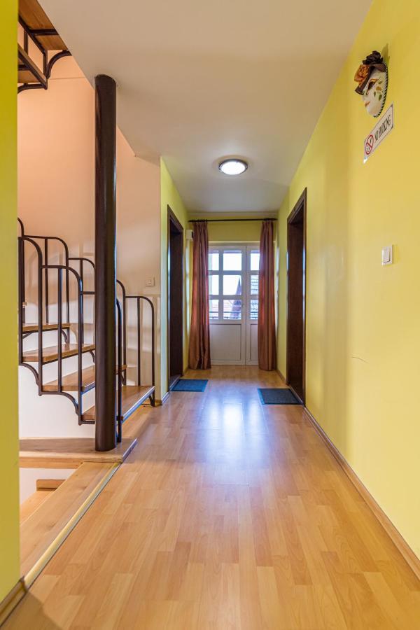 Casa David Villa Sacele Bagian luar foto