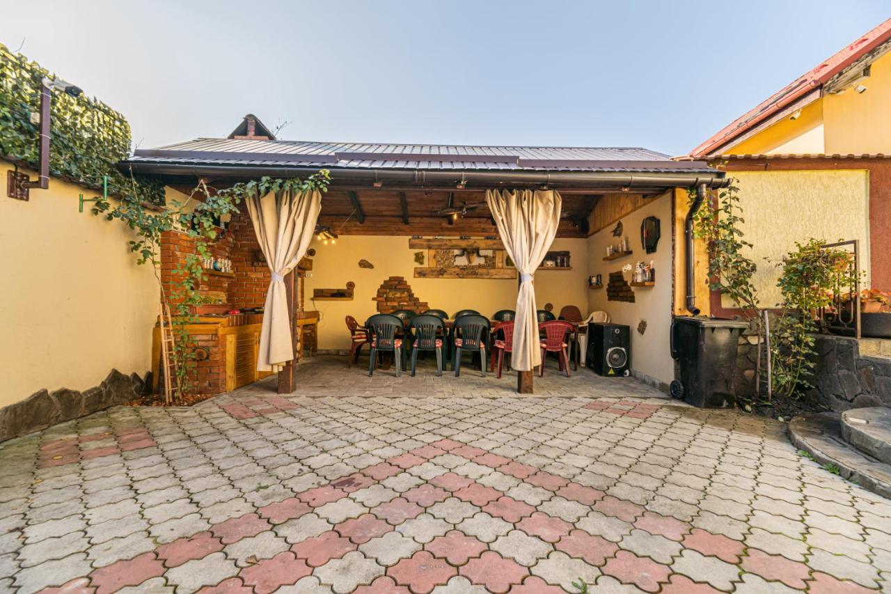 Casa David Villa Sacele Bagian luar foto